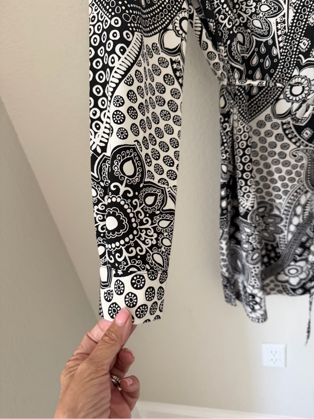 LOFT Black and White Paisley Print Long Sleeve Tie-Waist Dress - Picture 4 of 7